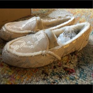 NWT Ugg Hailey Metallic Snake w/ Gold Slipper